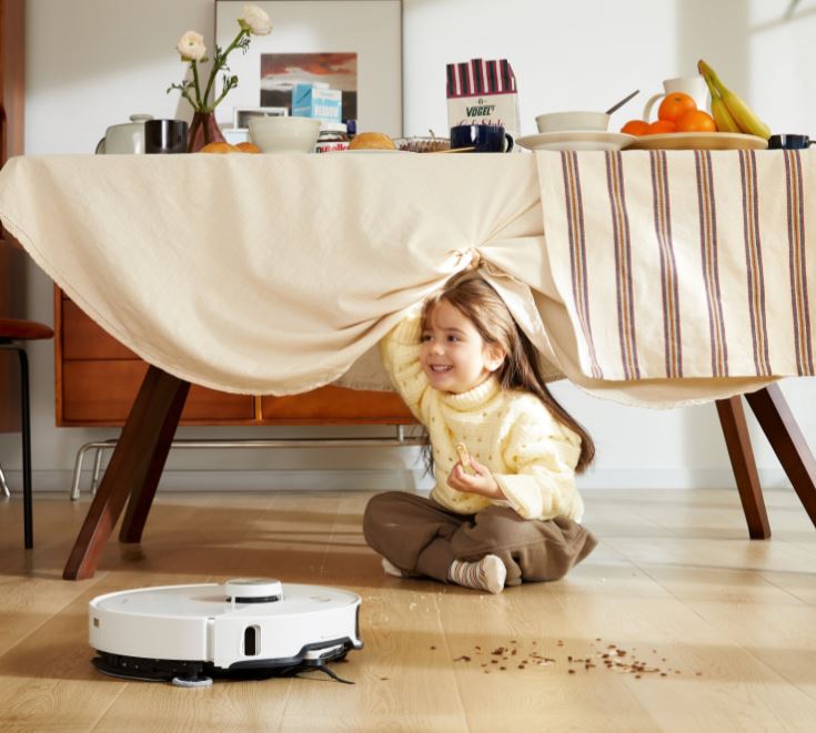 Roborock S8 MaxV Ultra Robot Vacuum & Mop for Pet Hair with 8-in-1 RockDock Ultra, Reactive AI 2.0, 10,000Pa - White