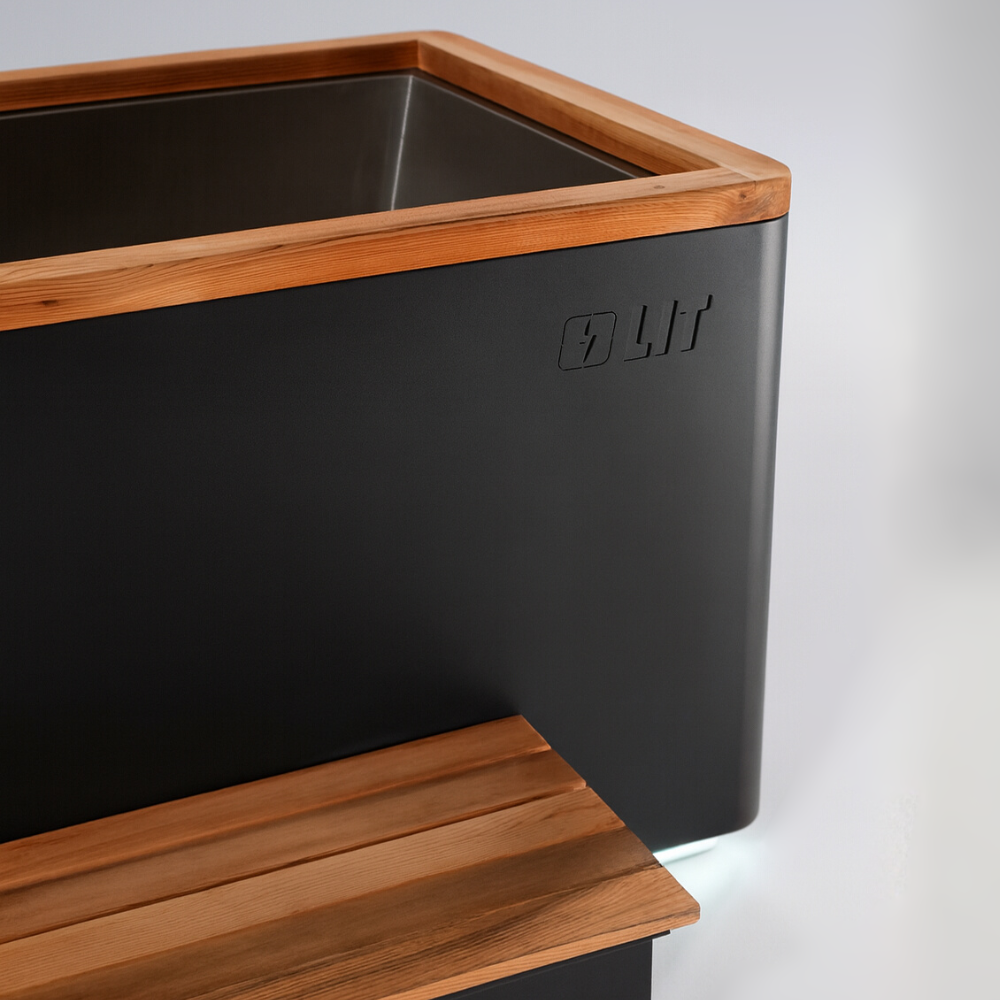 Stealth Cedar XL Plunge + Titan Sauna Bundle (4-5)