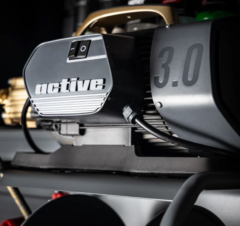Adam’s Active 3.0 1000 PSI 3.0 GPM and Fully Serviceable 5-Piston PumpElectric Pressure Washer