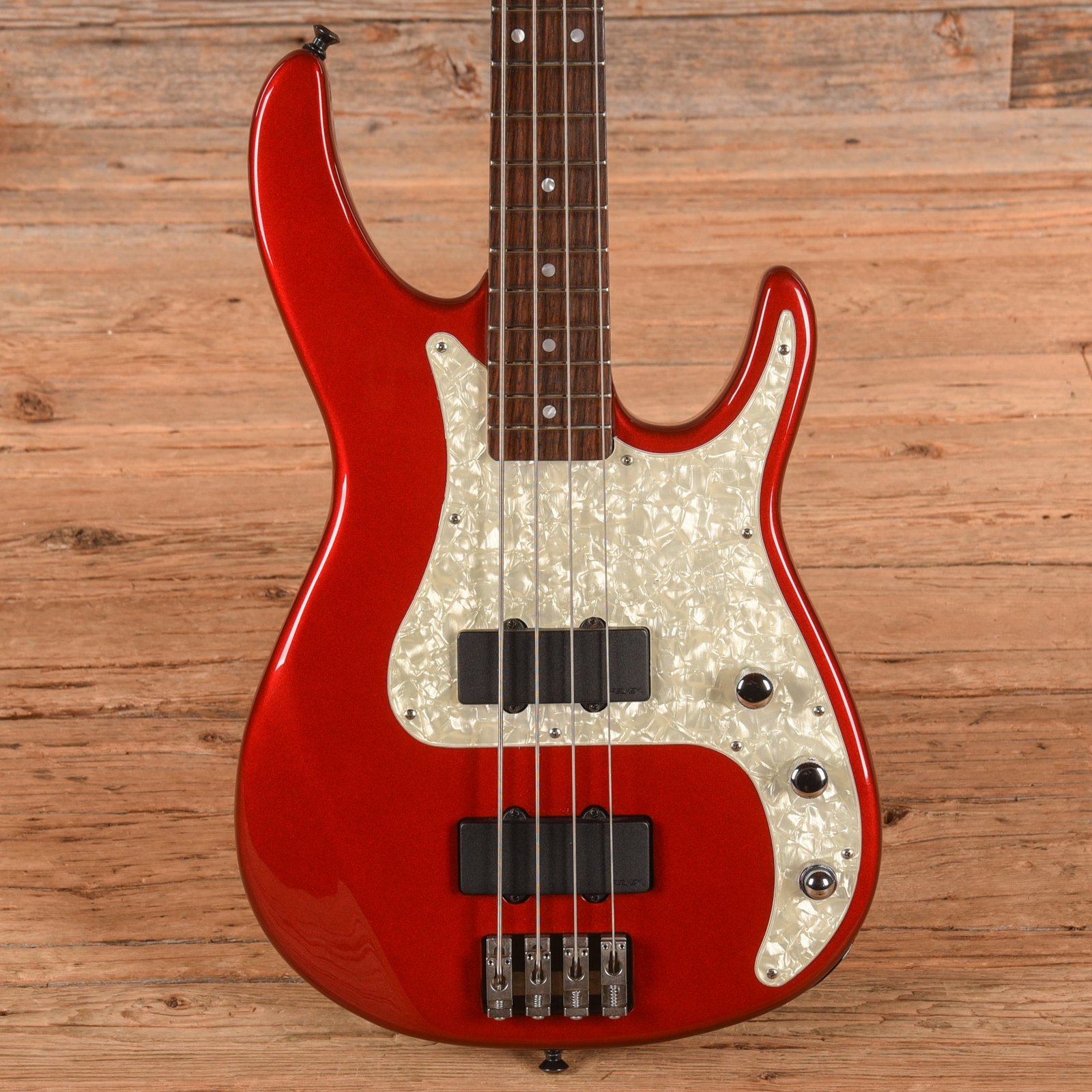 peavey-bass-guitars-peavey-axcelerator-2-t-red-1998-peavey-axcelerator-2-t-red-1998-u7616854903-1242882475.jpg